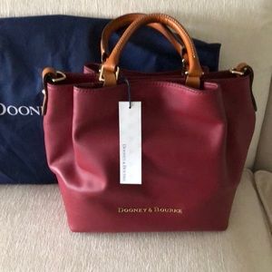 Dooney & Bourke Small Barlow Bag